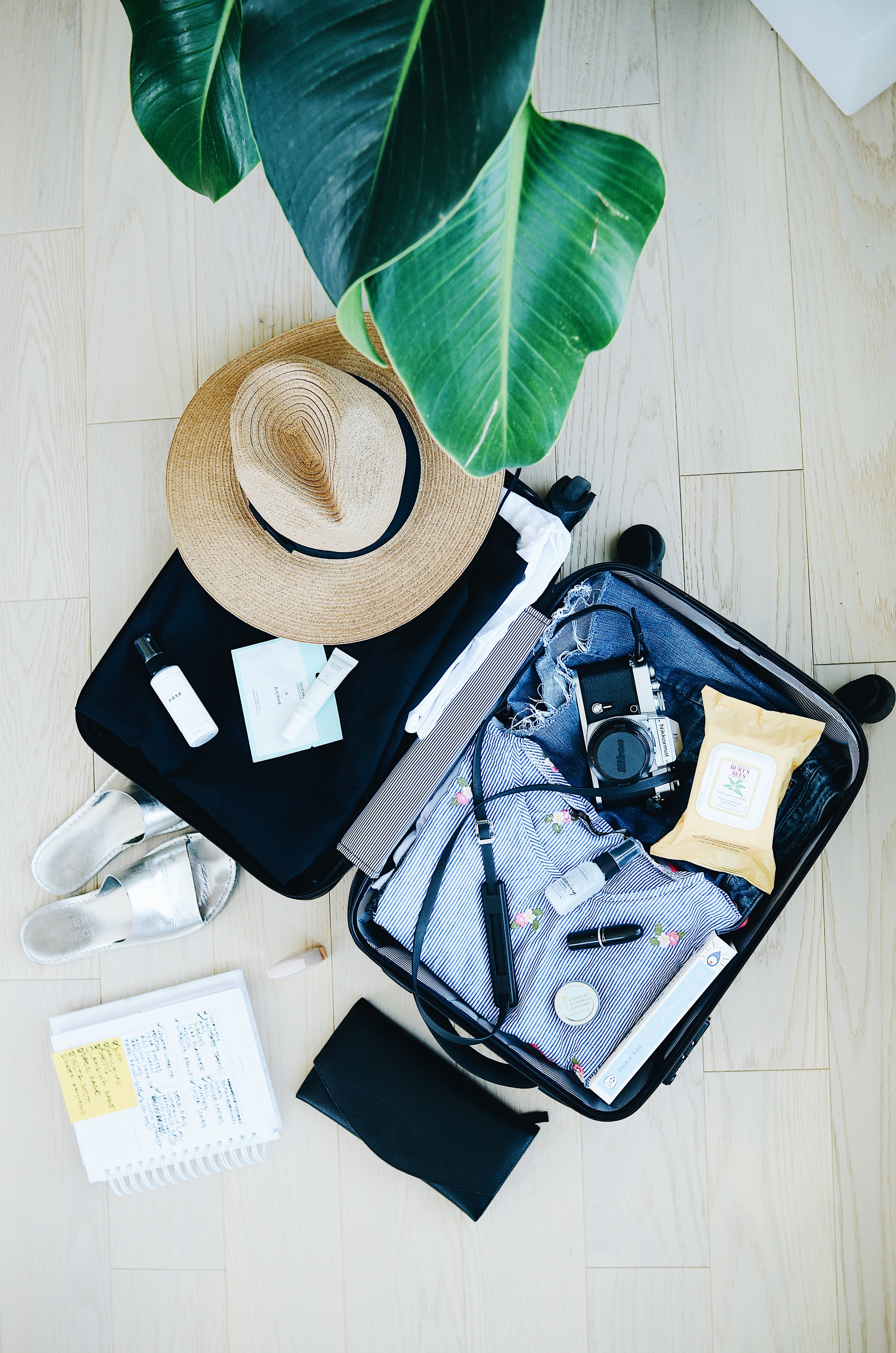 10 Tips on How to Fix your Sleep Schedule after Travelling