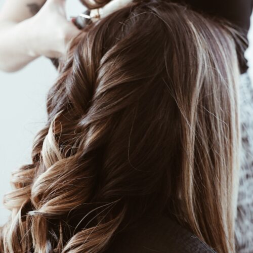 5 Ways to Naturally Add Volume to Thin Hair
