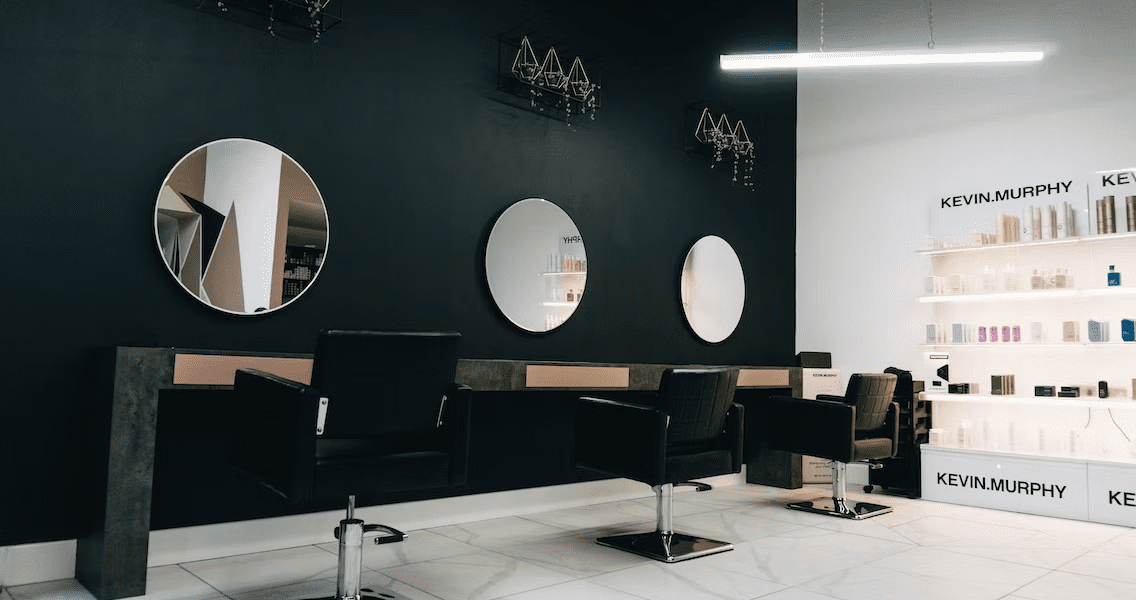 Why Every UK Beauty Salon Needs to Automate Their Bookings