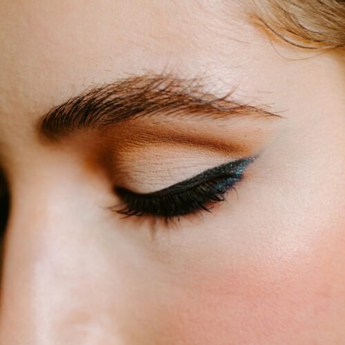 Old-Hollywood Glamour Makeup: A Step-by-Step Evening Look