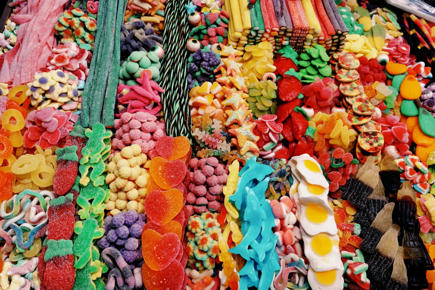 THE EVOLUTION OF SWEET TREATS: A CULTURAL JOURNEY THROUGH CONFECTIONERY ...